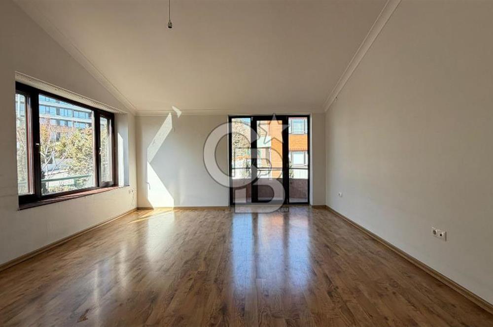 ÇAYYOLU ERGÖNÜL VİLLARINDA EN ŞEREFİYELİ 5+2 SATILIK KÖŞE VİLLA