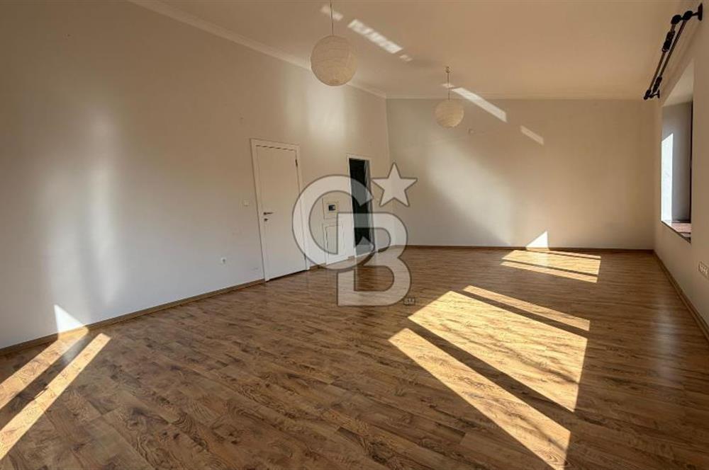 ÇAYYOLU ERGÖNÜL VİLLARINDA EN ŞEREFİYELİ 5+2 SATILIK KÖŞE VİLLA