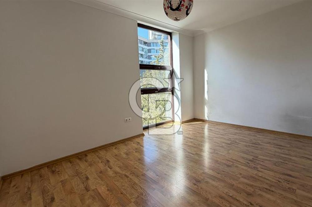 ÇAYYOLU ERGÖNÜL VİLLARINDA EN ŞEREFİYELİ 5+2 SATILIK KÖŞE VİLLA