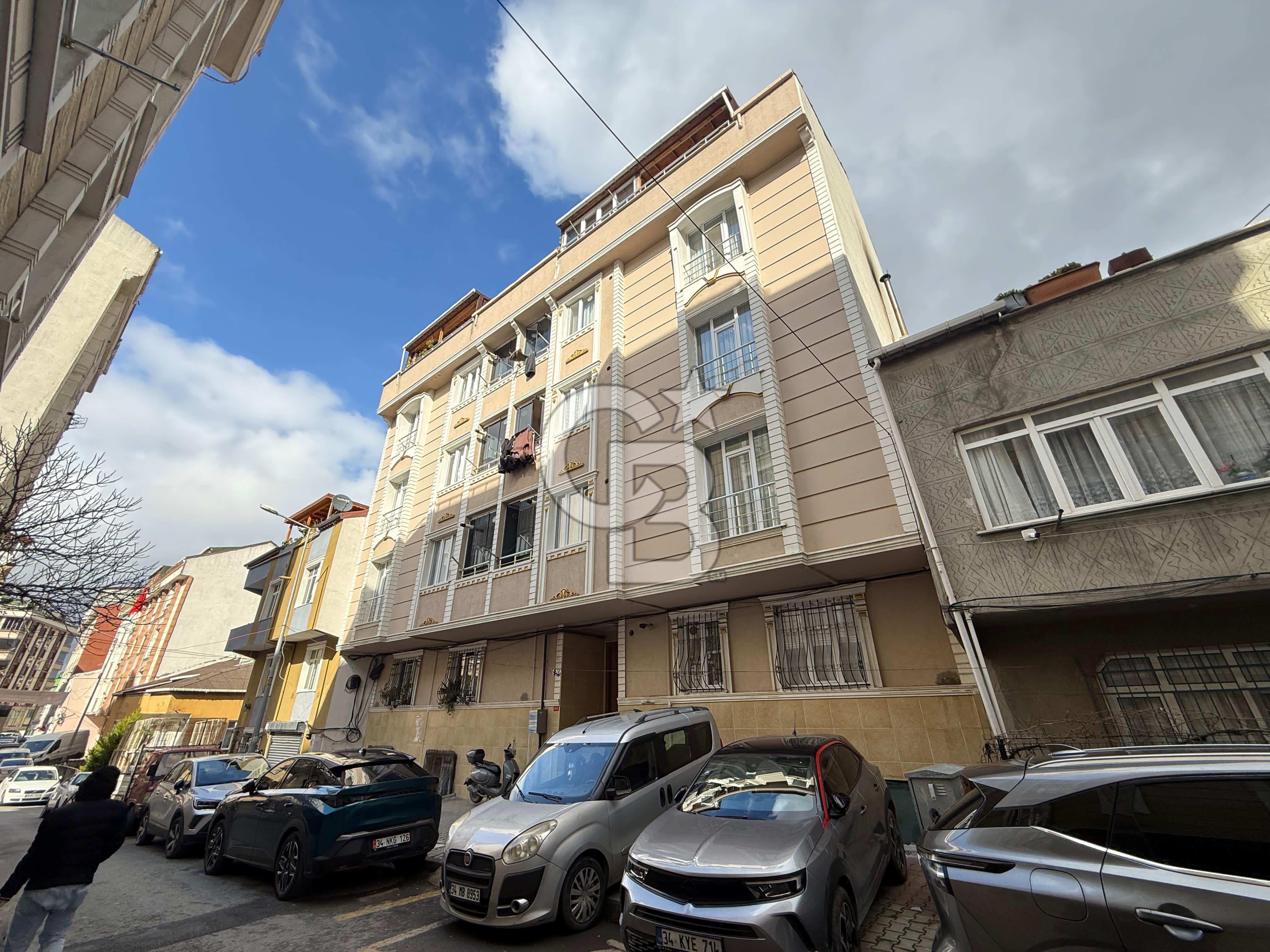 ARNAVUTKÖY MERKEZE YAKIN 2+1 BAHÇE KATI 