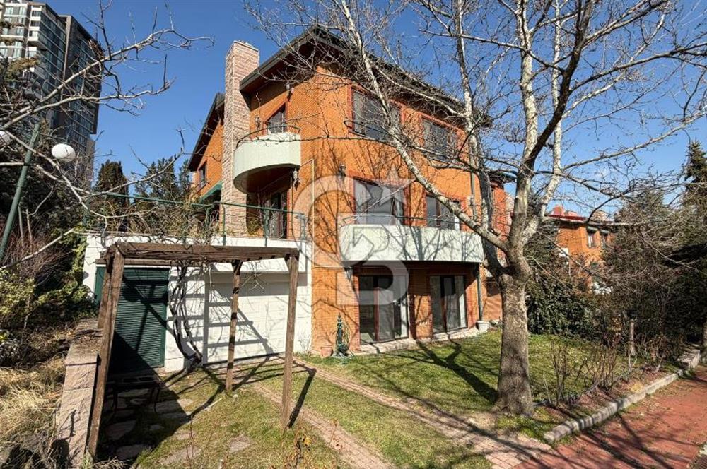 ÇAYYOLU ERGÖNÜL VİLLARINDA EN ŞEREFİYELİ 5+2 SATILIK KÖŞE VİLLA