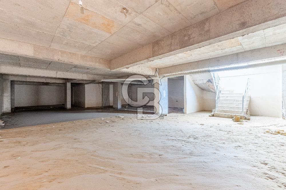 ALİAĞA YENİŞAKRAN ANA CADDE ÜZERİ KİRALIK DÜKKAN