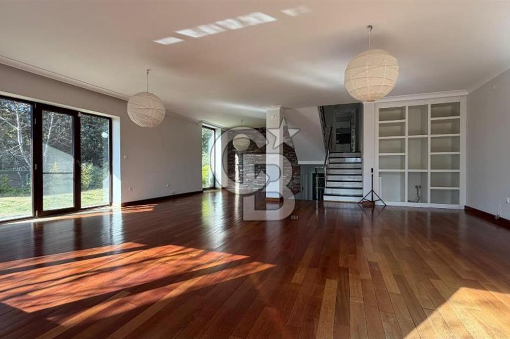 ÇAYYOLU ERGÖNÜL VİLLARINDA EN ŞEREFİYELİ 5+2 SATILIK KÖŞE VİLLA