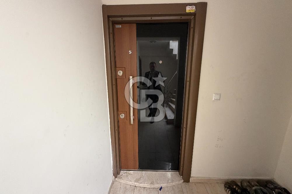 ÇİĞLİ DEVLET HASTANESİ VE İZBAN YAKINI EŞYALI KİRALIK 1+1 DAİRE