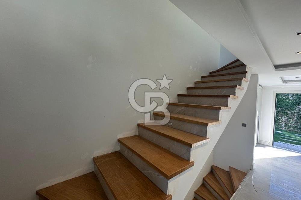 ZEKERİYAKÖYÜN KALBİNDE DOĞAYLA İÇ İÇE LÜKS BİR YAŞAM, 5+1 VİLLA - F1