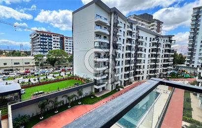 Parkyaşam Bornova Sitesi'nde 3+1 Havuz Cepheli Satılık Daire