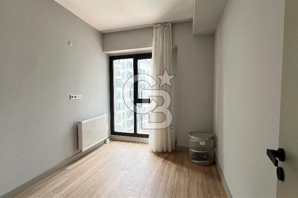 Parkyaşam Bornova Sitesi'nde 3+1 Havuz Cepheli Satılık Daire