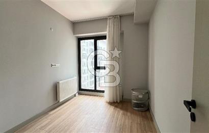 Parkyaşam Bornova Sitesi'nde 3+1 Havuz Cepheli Satılık Daire