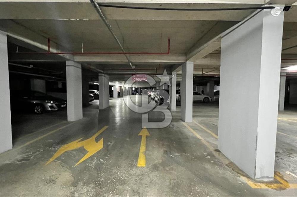 Parkyaşam Bornova Sitesi'nde 3+1 Havuz Cepheli Satılık Daire