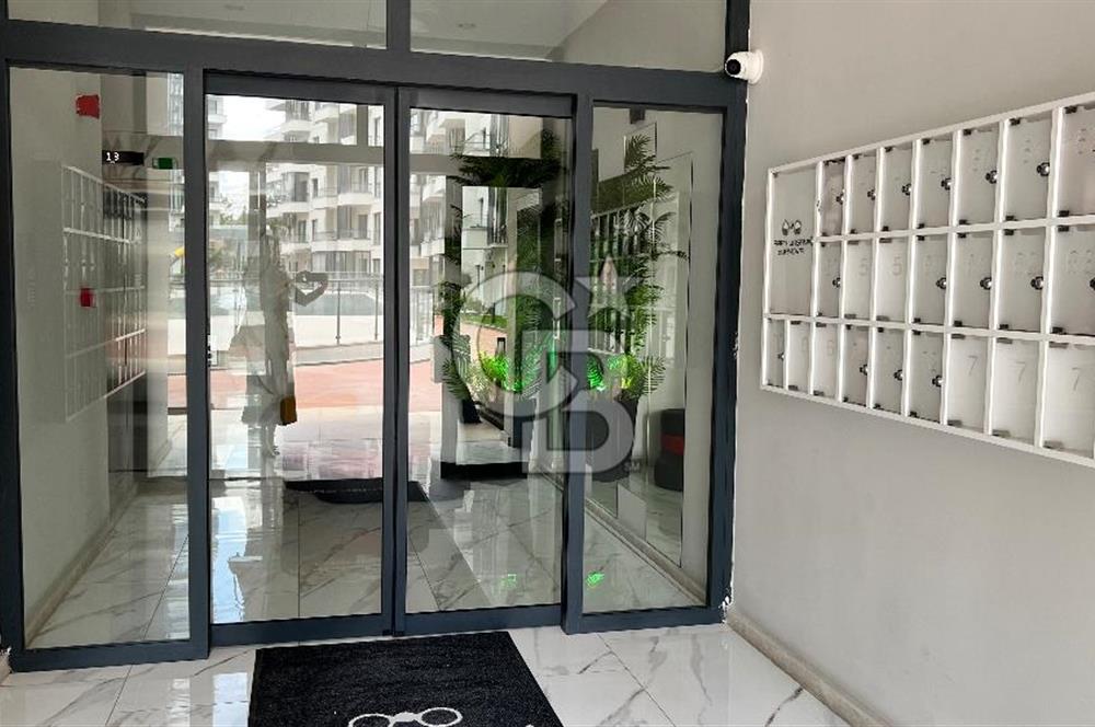 Parkyaşam Bornova Sitesi'nde 3+1 Havuz Cepheli Satılık Daire