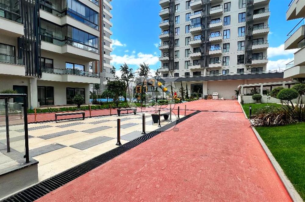 Parkyaşam Bornova Sitesi'nde 3+1 Havuz Cepheli Satılık Daire