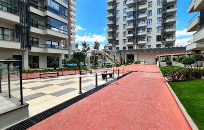 Parkyaşam Bornova Sitesi'nde 3+1 Havuz Cepheli Satılık Daire