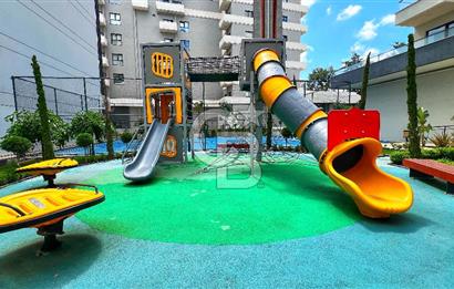 Parkyaşam Bornova Sitesi'nde 3+1 Havuz Cepheli Satılık Daire