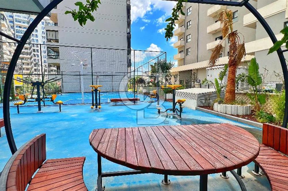 Parkyaşam Bornova Sitesi'nde 3+1 Havuz Cepheli Satılık Daire