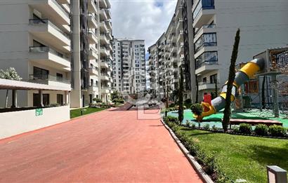 Parkyaşam Bornova Sitesi'nde 3+1 Havuz Cepheli Satılık Daire