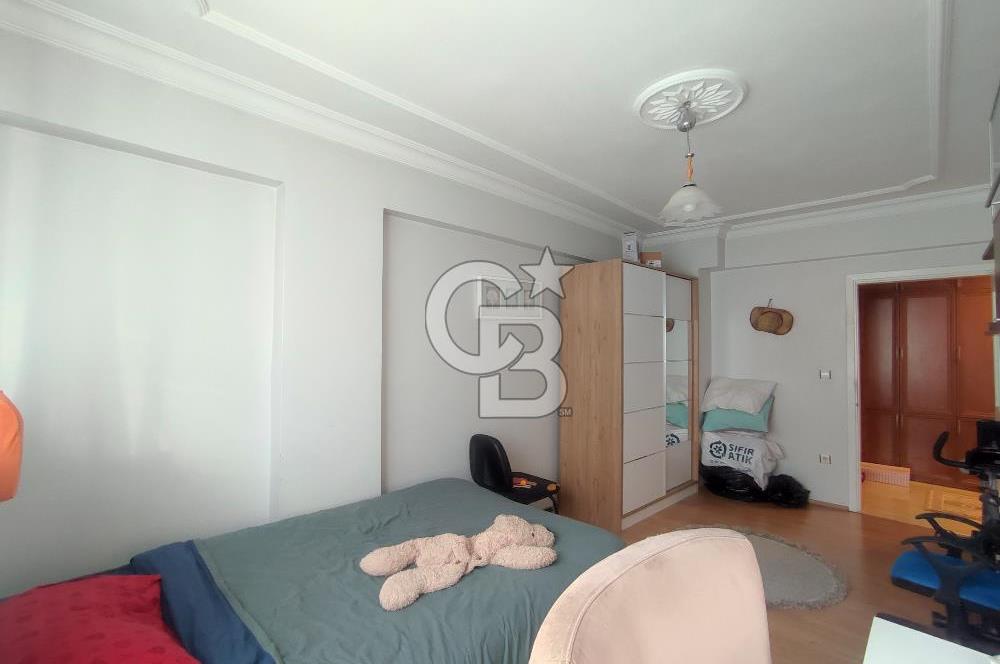 Ayvalık 150 Evler merkezi konumda doğalgazlı kiralık 3+1 daire 