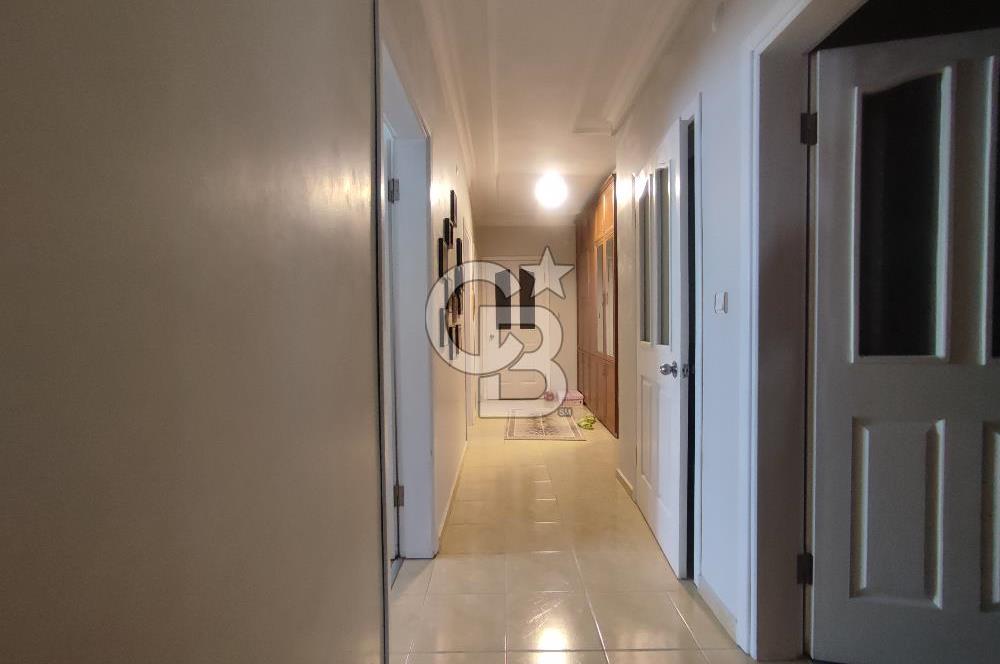 Ayvalık 150 Evler merkezi konumda doğalgazlı kiralık 3+1 daire 