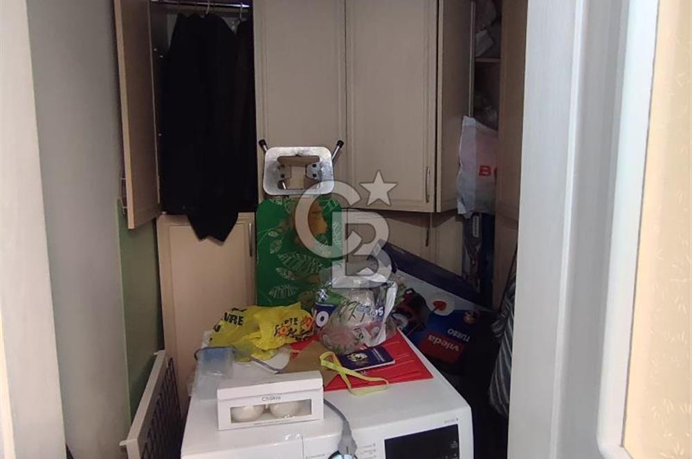 Ayvalık 150 Evler merkezi konumda doğalgazlı kiralık 3+1 daire 