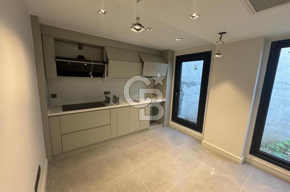 ZEKERİYAKÖYÜN KALBİNDE DOĞAYLA İÇ İÇE LÜKS BİR YAŞAM, 5+1 VİLLA - F1