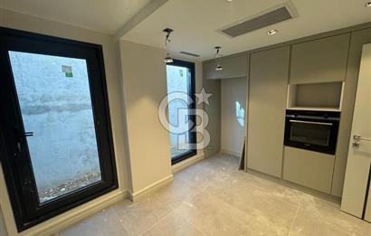 ZEKERİYAKÖYÜN KALBİNDE DOĞAYLA İÇ İÇE LÜKS BİR YAŞAM, 5+1 VİLLA - F1