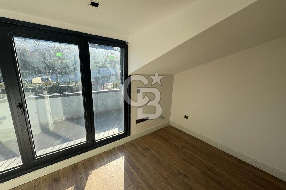 ZEKERİYAKÖYÜN KALBİNDE DOĞAYLA İÇ İÇE LÜKS BİR YAŞAM, 5+1 VİLLA - F1