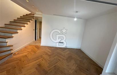 ZEKERİYAKÖYÜN KALBİNDE DOĞAYLA İÇ İÇE LÜKS BİR YAŞAM, 5+1 VİLLA - F1