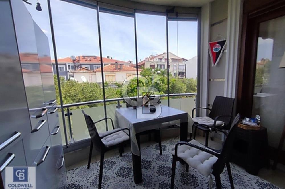 Ayvalık 150 Evler merkezi konumda doğalgazlı satılık 3+1 Daire 