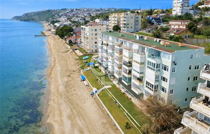 SİLİVRİ CUMHURİYET MH.DE YAZLIK DENİZ'E SIFIR 95M2  2+1 DAİRE