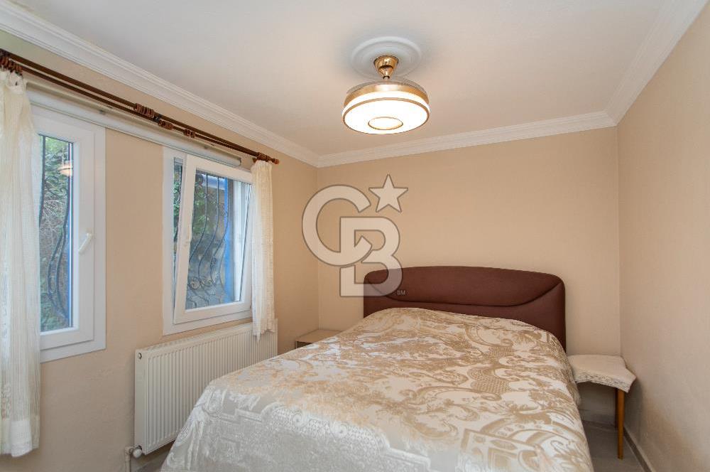 Yenifoça Cumhuriyet Mah. Satılık Deniz Manzaralı 2+1 Daire