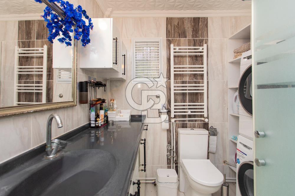 Yenifoça Cumhuriyet Mah. Satılık Deniz Manzaralı 2+1 Daire