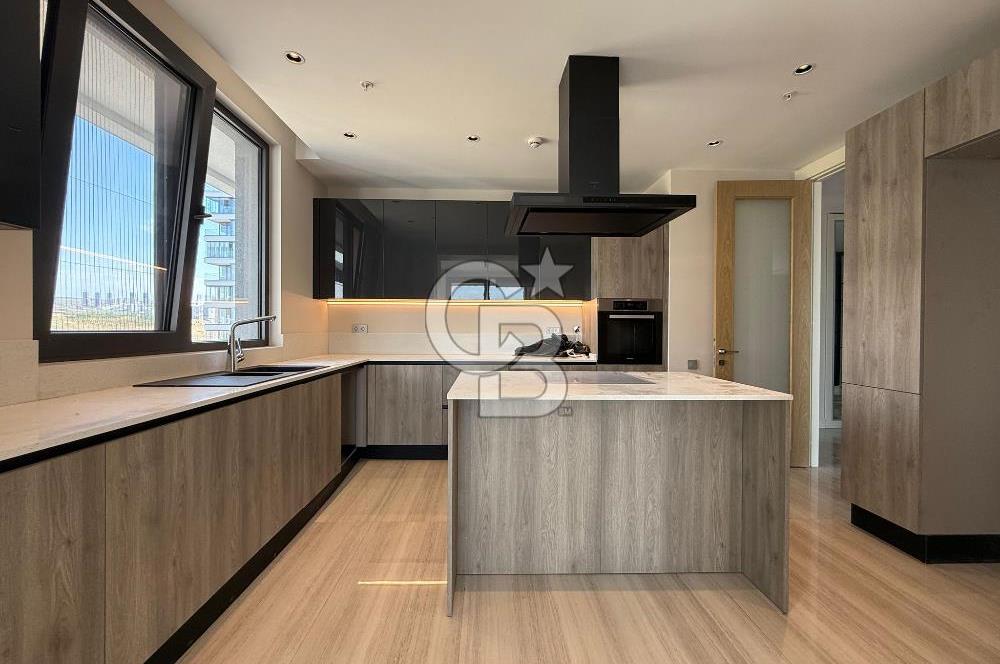 ÇAYYOLU 'NUN EN PRESTİJLİ SİTESİ SANTRA 'DA 4,5+1 SATILIK DAİRE