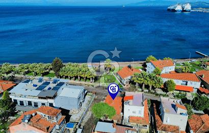 Yenifoça Gencelli'de Satılık Denize Sıfır Müstakil Ev ve Arsası