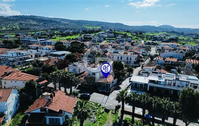 Yenifoça Gencelli'de Satılık Denize Sıfır Müstakil Ev ve Arsası