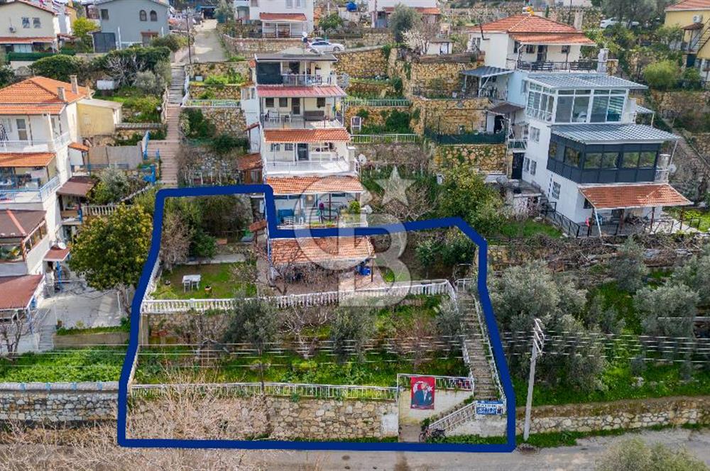 Yenifoça Cumhuriyet Mah. Satılık Deniz Manzaralı 2+1 Daire