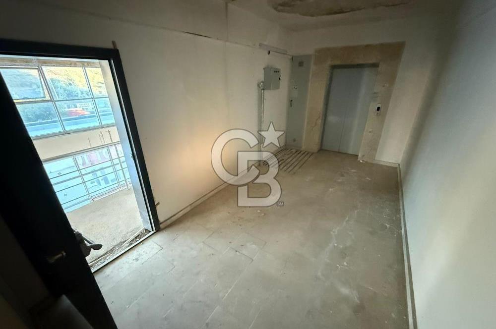 ELVAN MAH. ARAKATTA ÖN CEPHEDE METRO YAKINI SATILIK 3+1 DAİRE