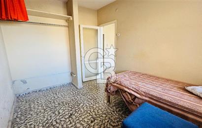 Yenifoça Gencelli'de Satılık Denize Sıfır Müstakil Ev ve Arsası