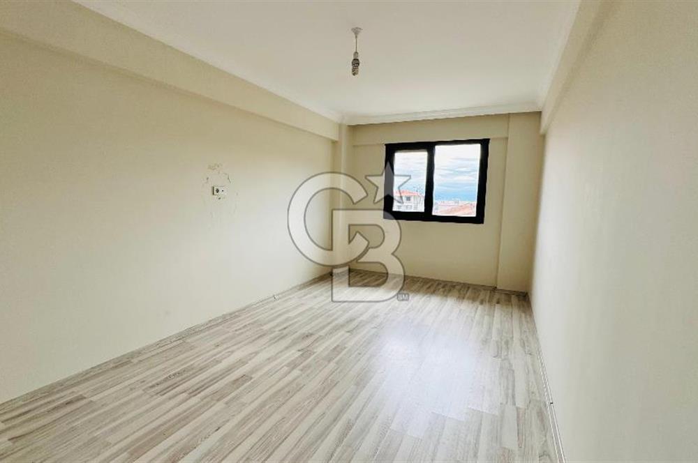Foça Yenibağarası Mah. Kiralık Kapalı Mutfaklı 2+1 Daire