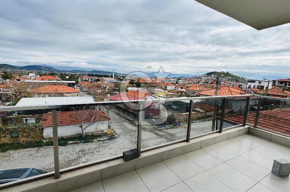 Foça Yenibağarası Mah. Kiralık Kapalı Mutfaklı 2+1 Daire