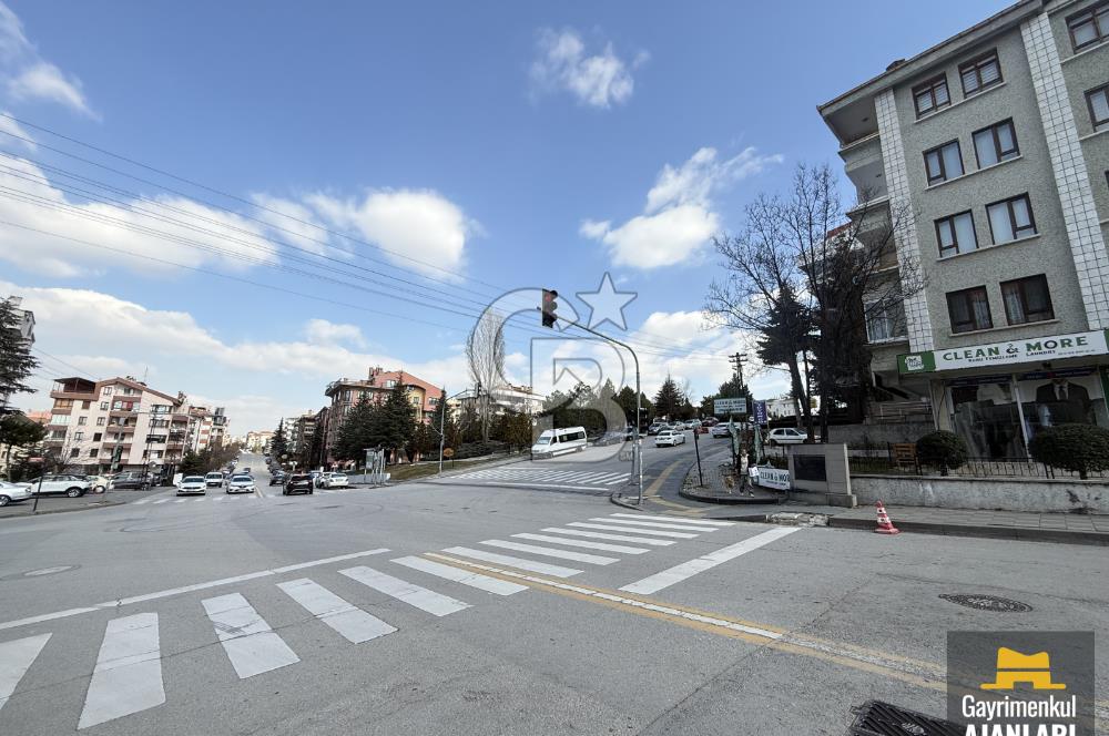 SANCAK KONRAD ADENAUER CAD CEPHELİ ASANSÖRLÜ ARA KAT 3+1 KİRALIK