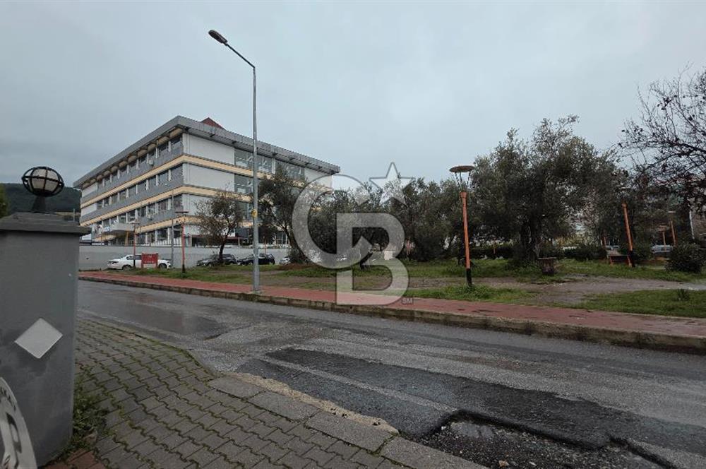 Gaziemir Irmak Mahallesinde Satılık 3+1 Daire Fulya Tok tan