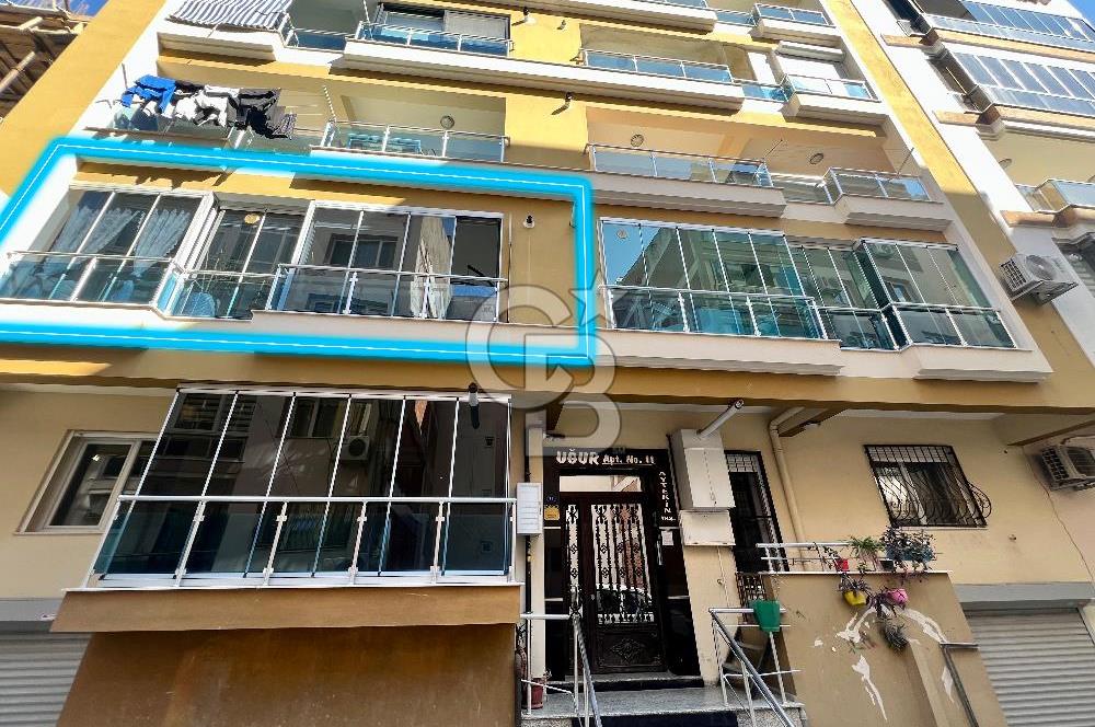 Karşıyaka Şemikler Mahallesi'nde Tadilatlı 2+1 Satılık Daire