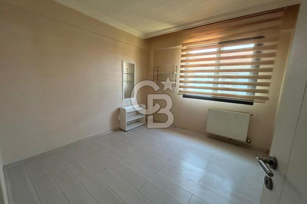 Foça Hacıveli Mahallesinde Satılık Bahçeli 3+1 Dubleks