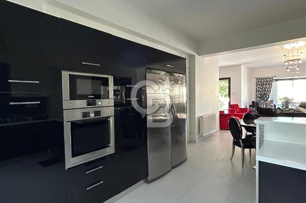 Yenikent Bölgesinde Kiralık Müstakil Villa !!!