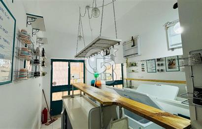 Foça Fevzipaşa Mahallesinde Satılık İş Yeri