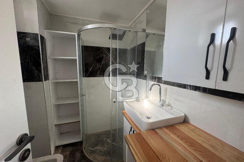 Foça Villalar Bölgesinde 5+1 Havuzlu Kiralık Villa