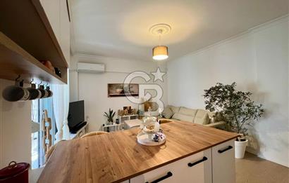 Karşıyaka Şemikler Mahallesi'nde Tadilatlı 2+1 Satılık Daire