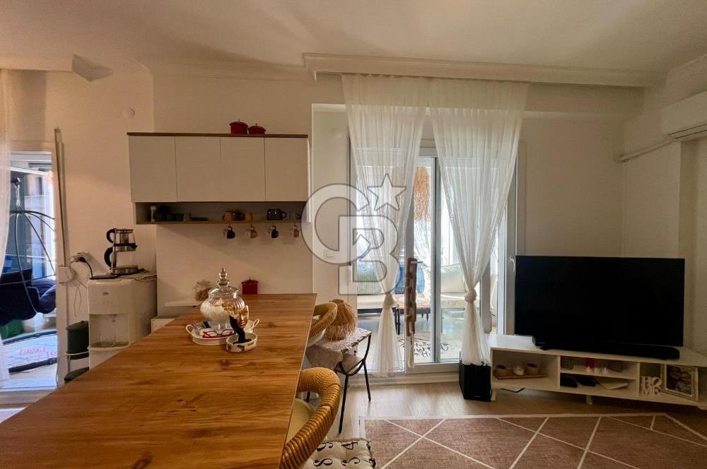 Karşıyaka Şemikler Mahallesi'nde Tadilatlı 2+1 Satılık Daire