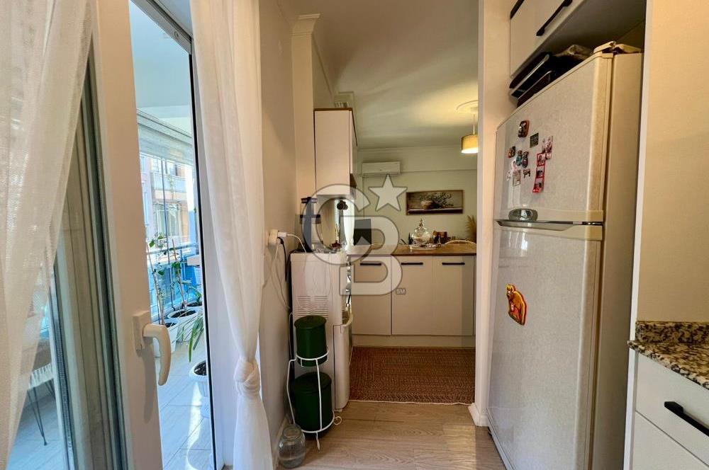 Karşıyaka Şemikler Mahallesi'nde Tadilatlı 2+1 Satılık Daire