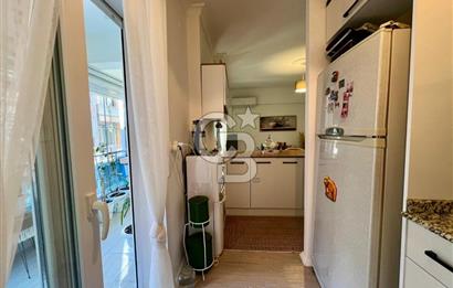 Karşıyaka Şemikler Mahallesi'nde Tadilatlı 2+1 Satılık Daire