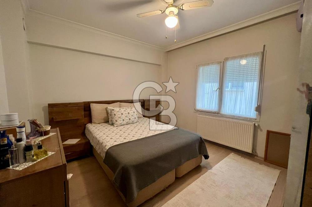 Karşıyaka Şemikler Mahallesi'nde Tadilatlı 2+1 Satılık Daire